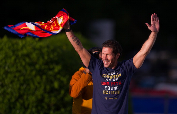 Diego Pablo Simeone celebrando la Copa del Rey en la fuente de Neptuno | Getty Images